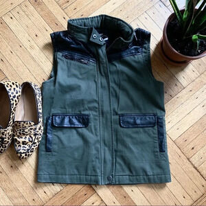 BDG zip up vest w/ hideaway hoodie